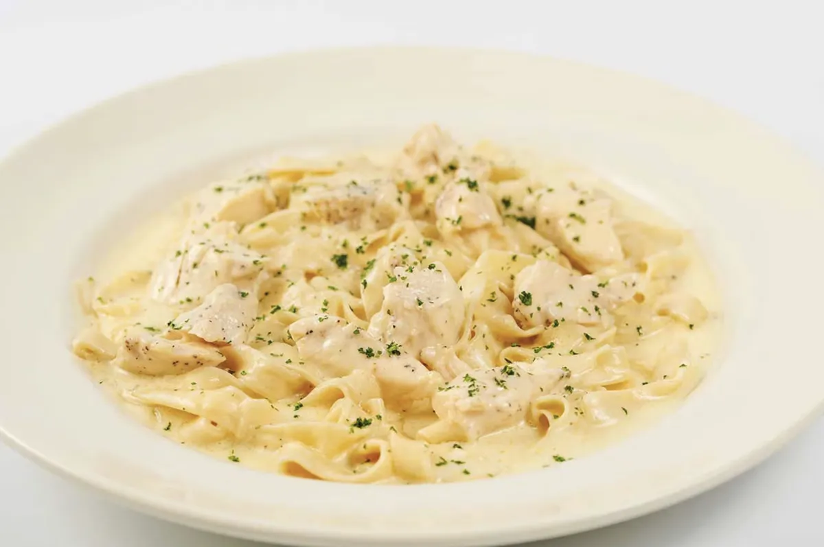 Fettuccini Alfredo with chicken