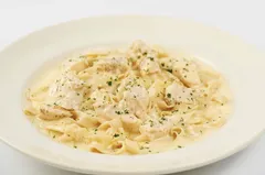 Fettuccini Alfredo with chicken