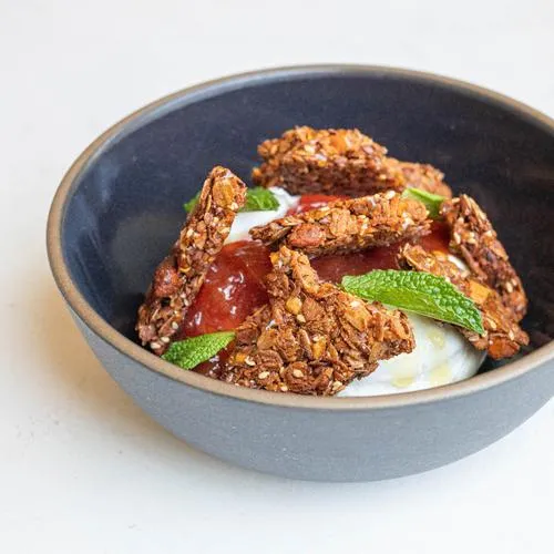 Yogurt & house-made granola