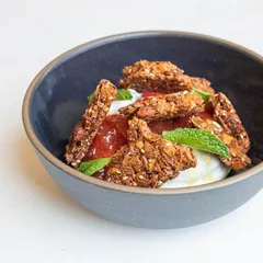 Yogurt & house-made granola
