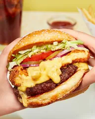 Macaroni and cheese burger