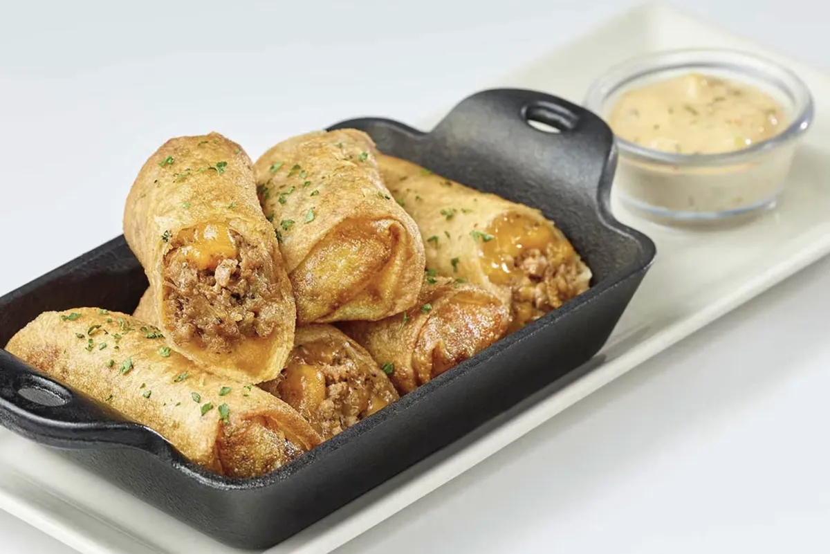 Cheeseburger spring rolls
