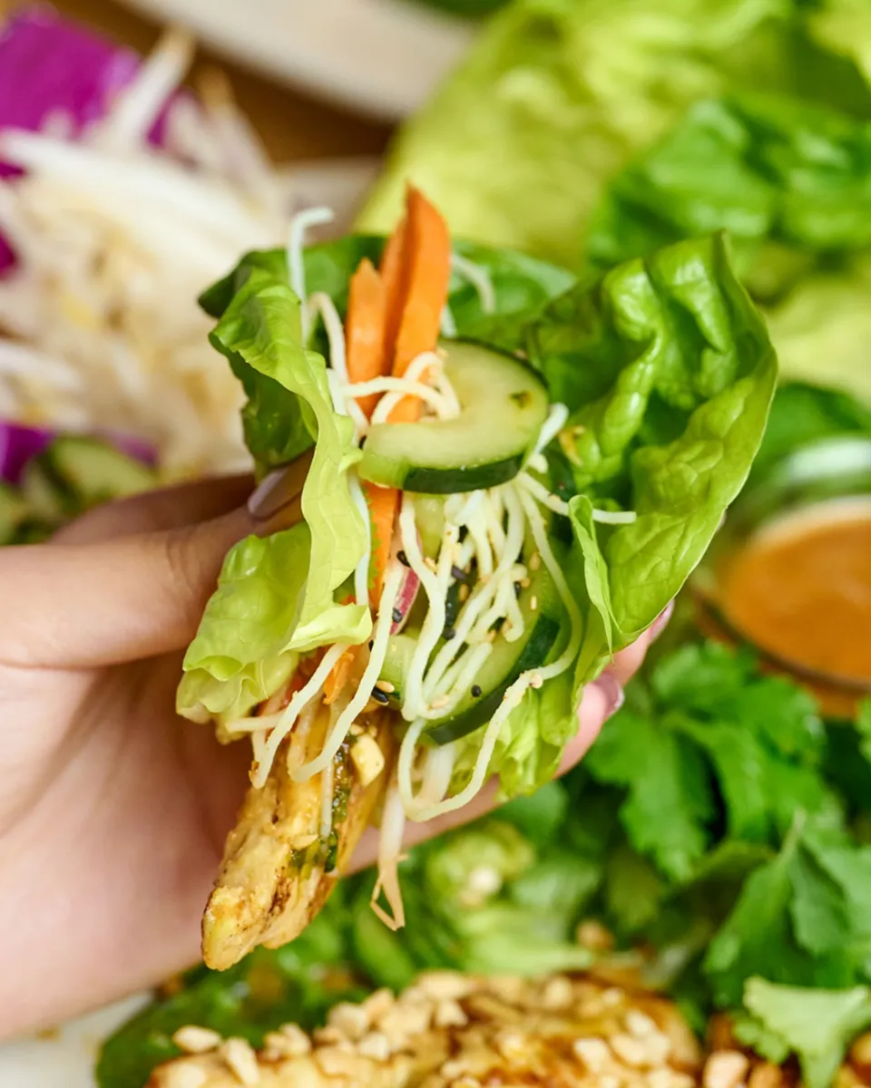 Thai lettuce wraps with chicken