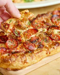 Bee sting flatbread pizza