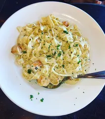 Fettuccini Alfredo with shrimp