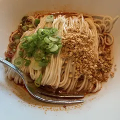 Noodles with sesame sauce